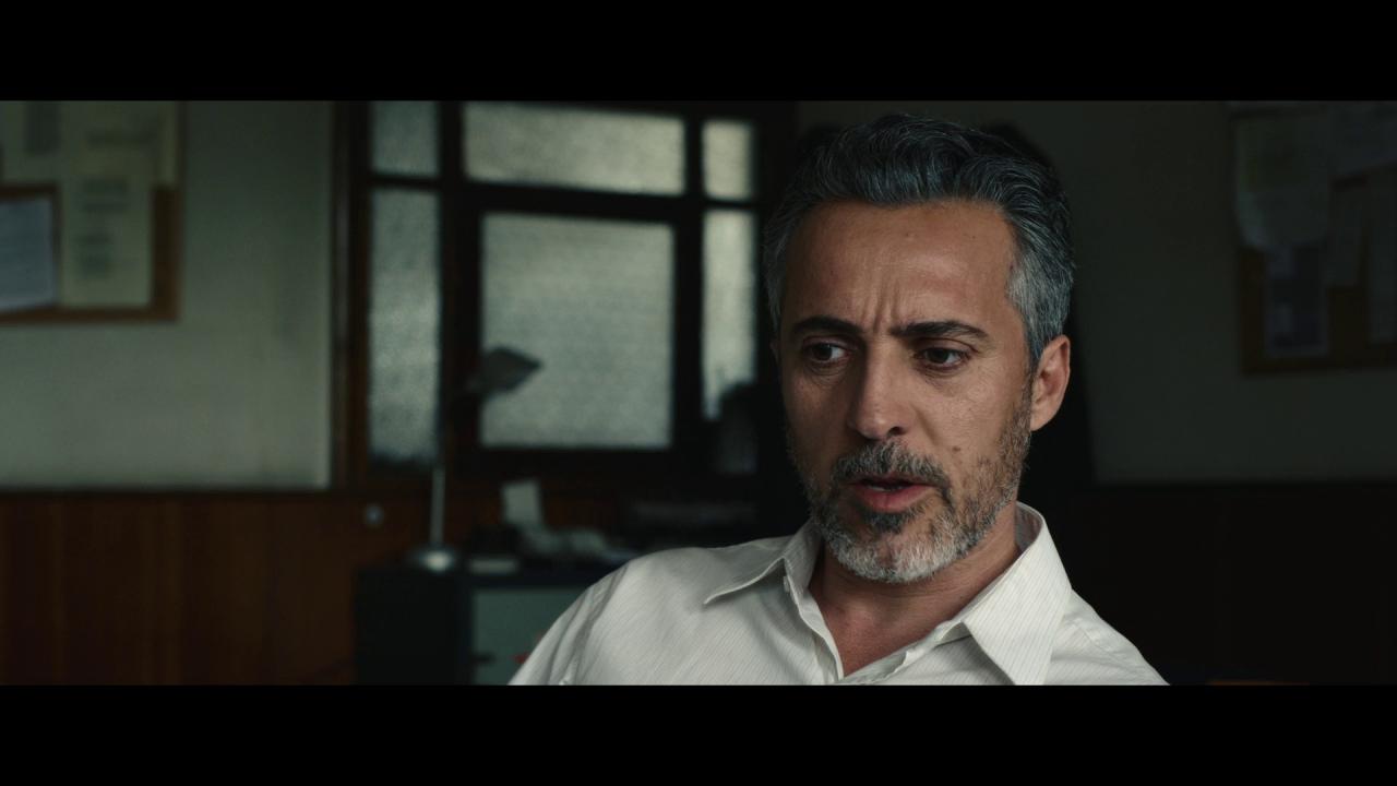 [她行走于黑暗中][WEB-MKV/4.27GB][简繁英字幕][1080P][流媒体]