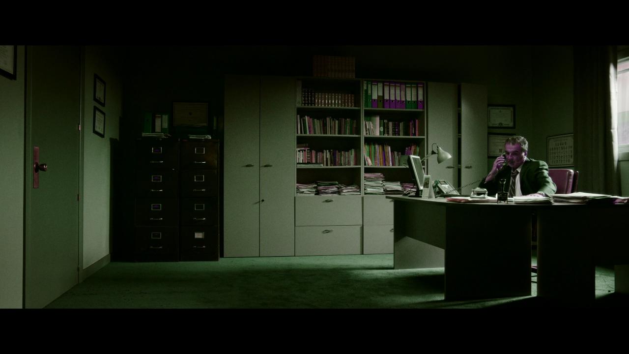 [她行走于黑暗中][WEB-MKV/13.64GB][简繁英字幕][4K-2160P][杜比视界版本][H265编码][流媒体]