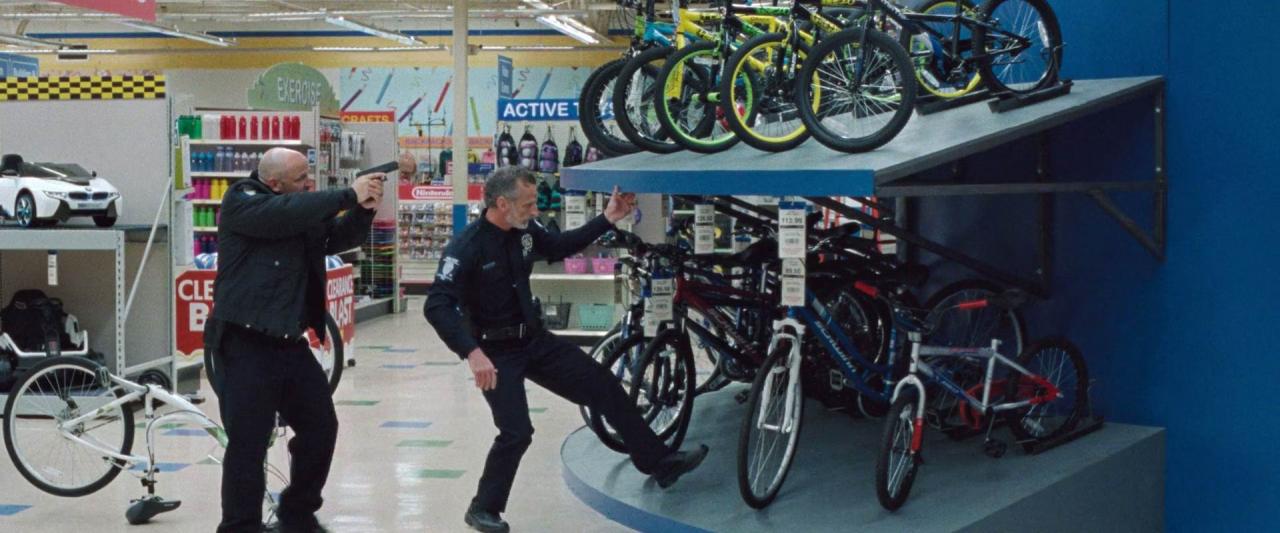 [屋顶人/屋顶怪盗][WEB-MKV/2G][英语中字][1080p][2025最新]